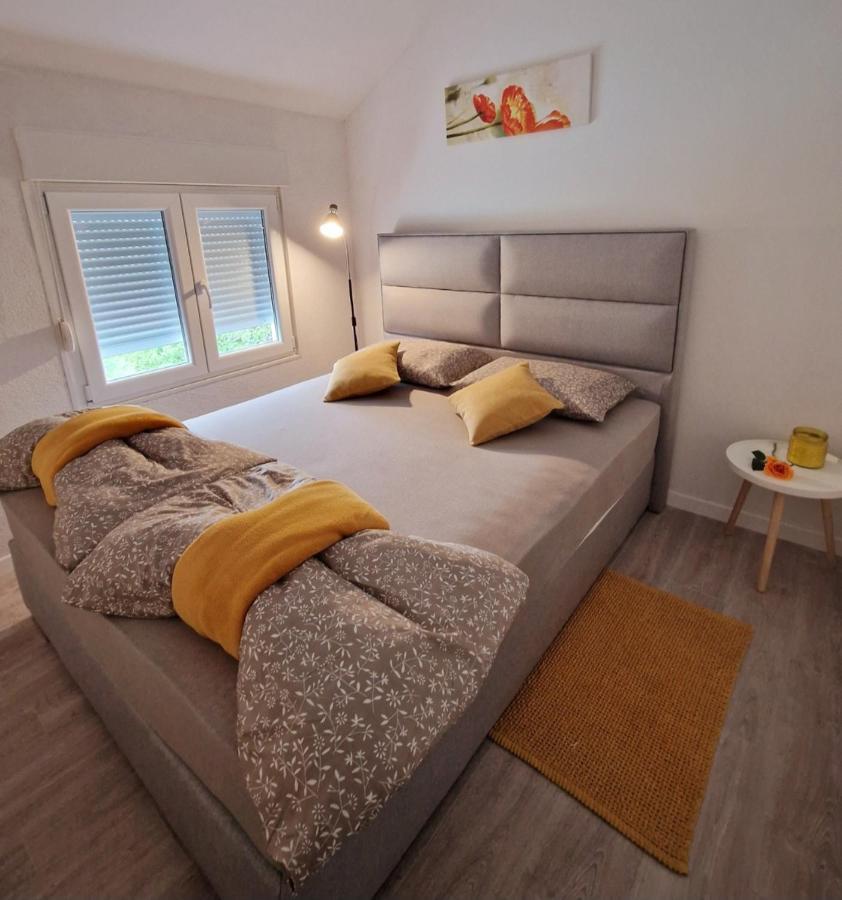App & Beauty Loza Apartment Zambratija  Exterior photo